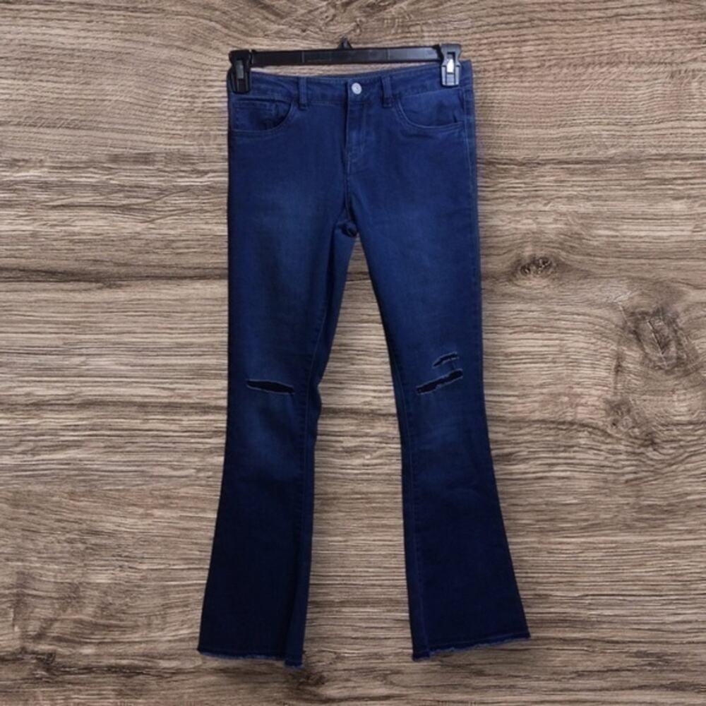 Levi’s mid rise flare leg jeans. Stretch. Size 16.